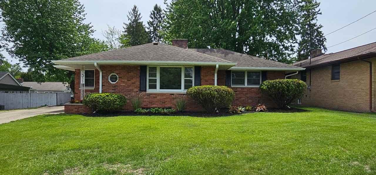 1311 W Morrell St - Photo 3 of 48