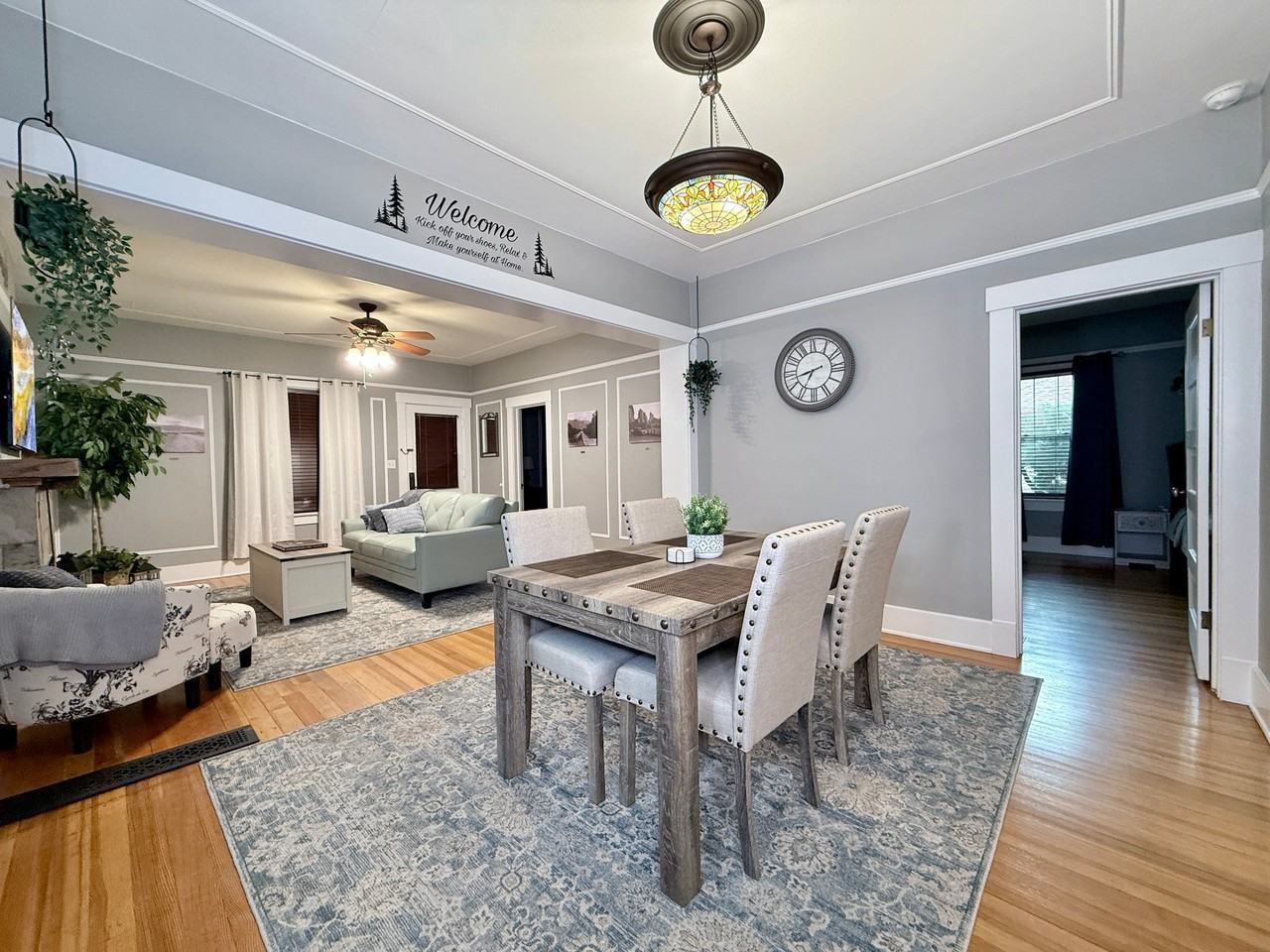 1326 E Platte Ave - Photo 4 of 17