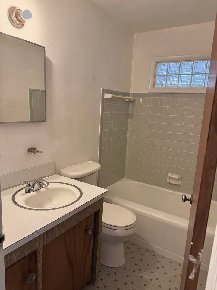5813 Edwards Ave - Photo 7 of 13