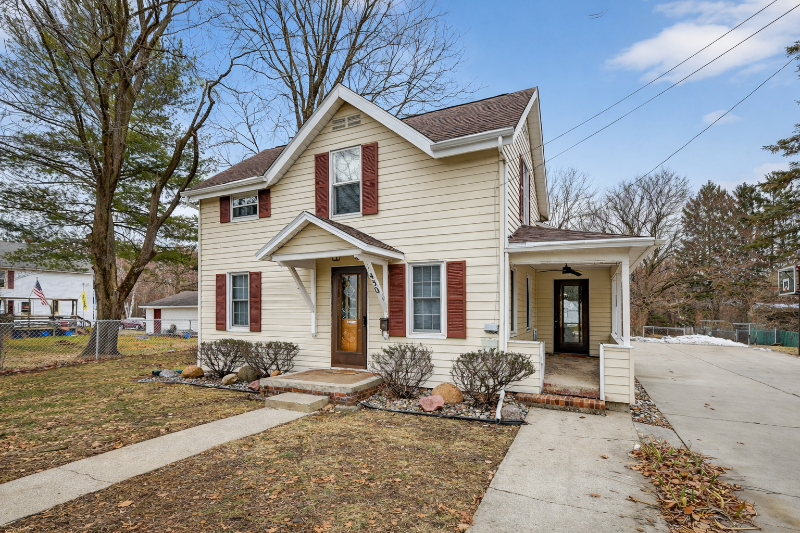 430 N Linden St