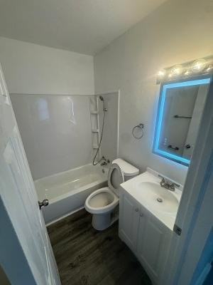 1807 E Walnut St - Photo 2 of 15