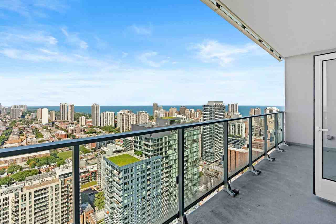 338 W Hill St - Photo 6 of 8