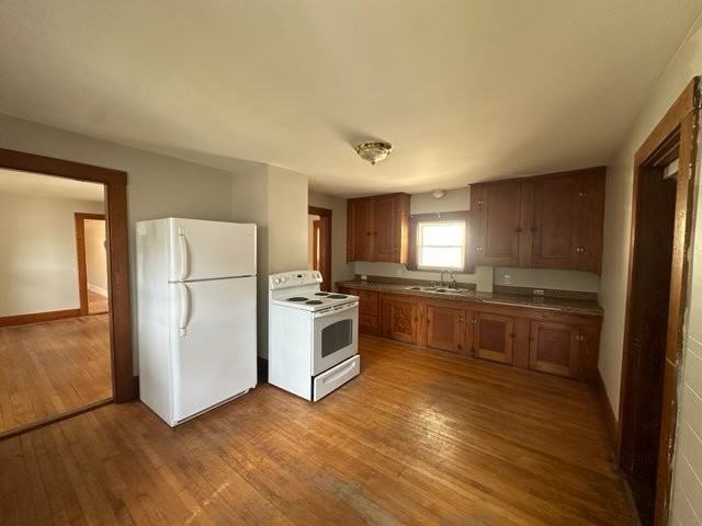 326 Lake Ave - Photo 5 of 15