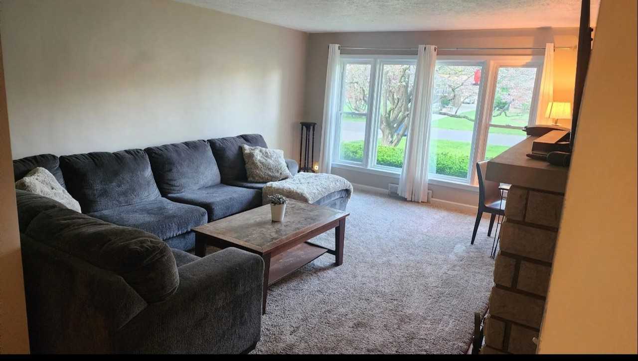 2830 Esther Blvd - Photo 2 of 18