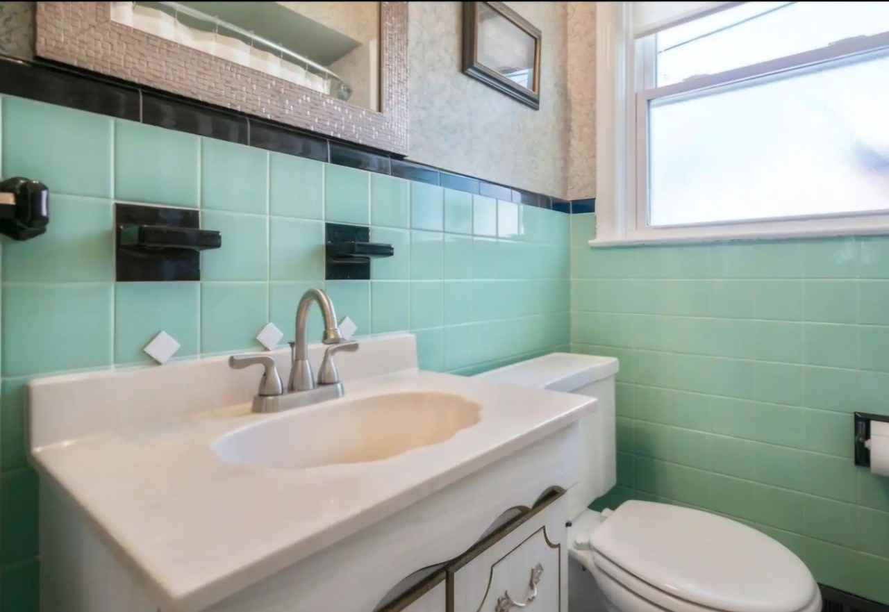 2830 Esther Blvd - Photo 7 of 18