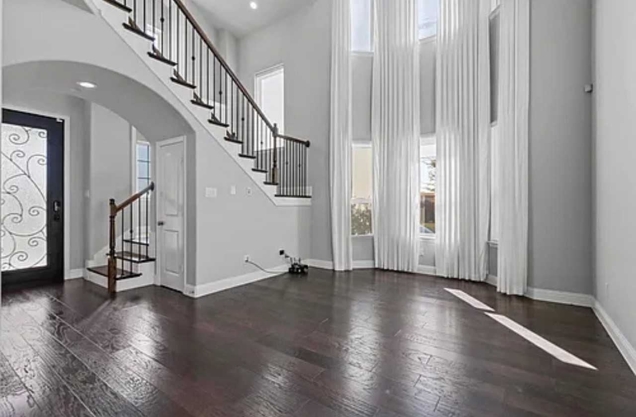3348 Archduke Dr - Photo 4 of 18