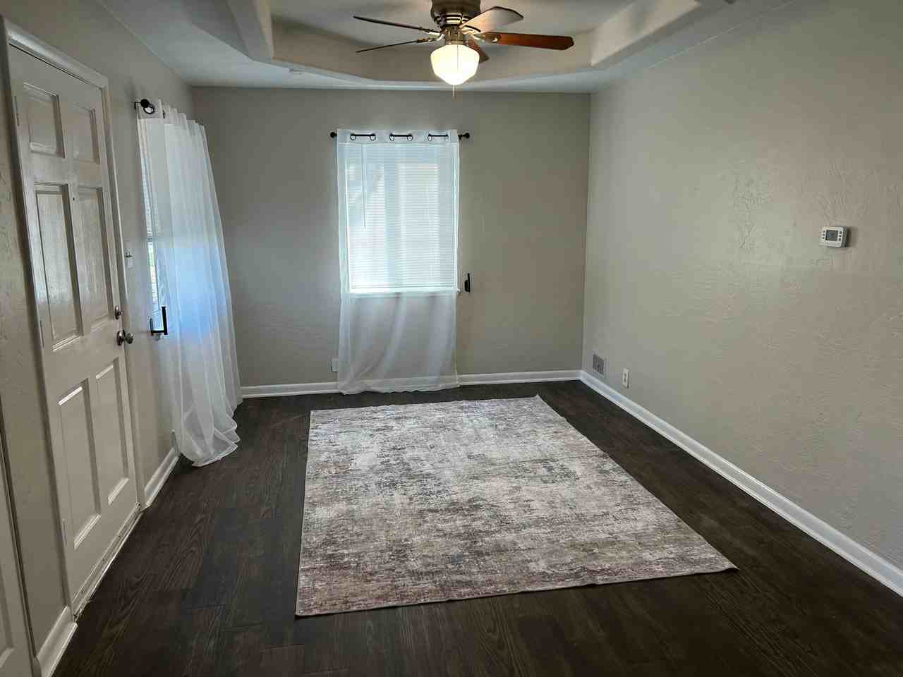 861 Newark St - Photo 5 of 20