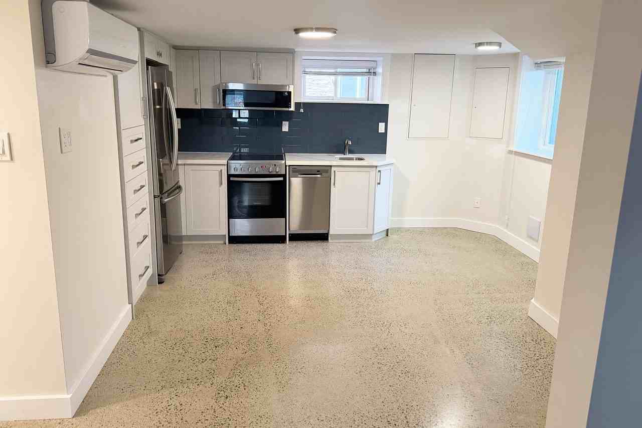 172 High Park Avenue - Photo 3 of 17