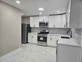 1020 S Park Blvd - Photo 1 of 1