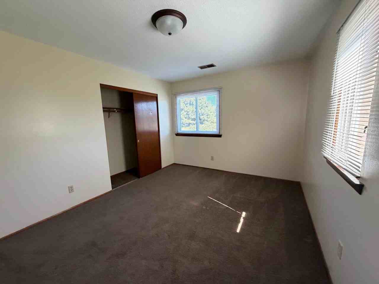 4819 Azelia Ave N #8 - Photo 7 of 7