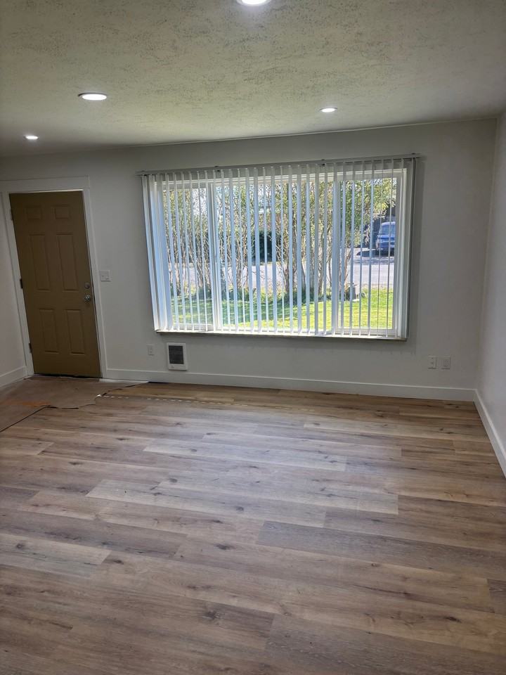 1816 Aberdeen Ave - Photo 3 of 9