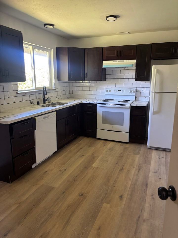 1816 Aberdeen Ave - Photo 7 of 9