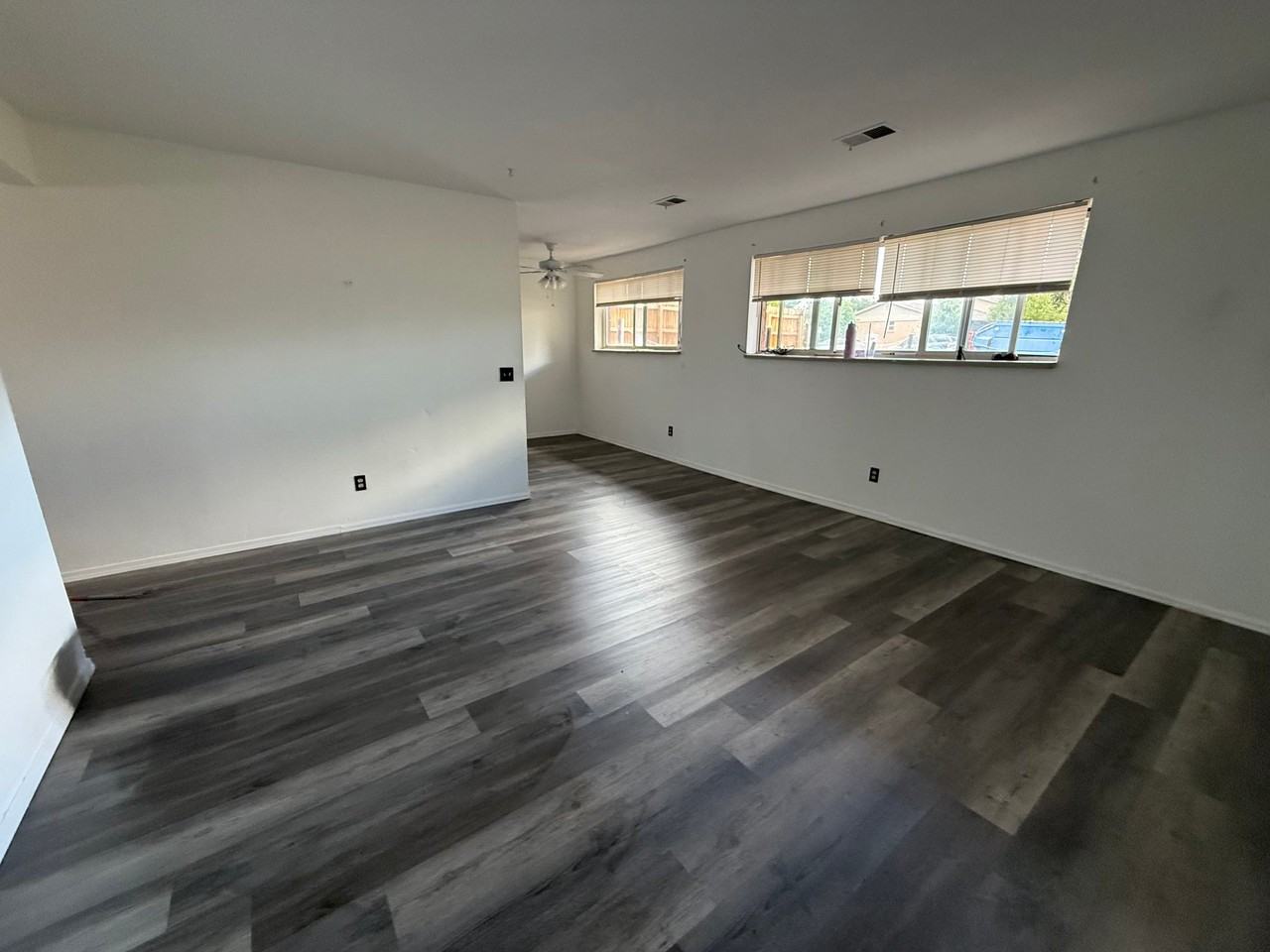 211 S Brentwood St #4