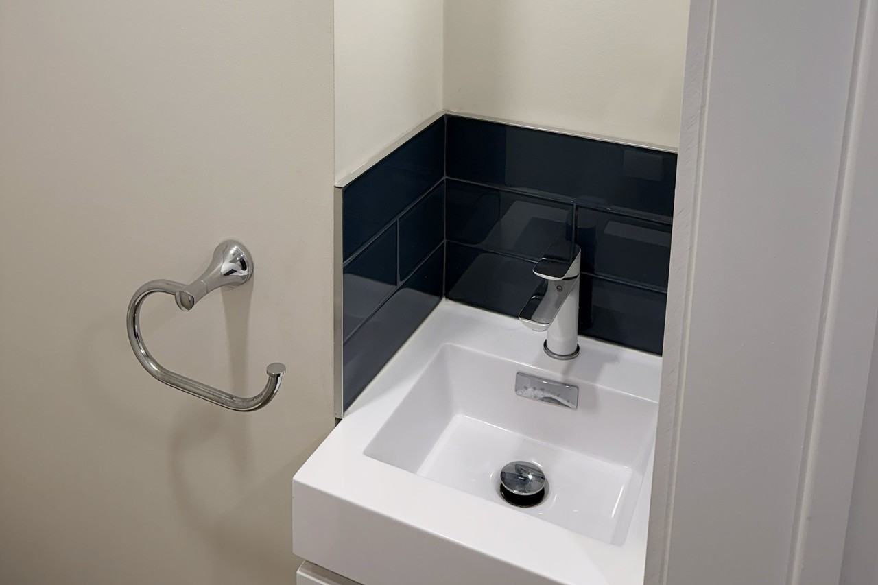 172 High Park Avenue - Photo 6 of 17