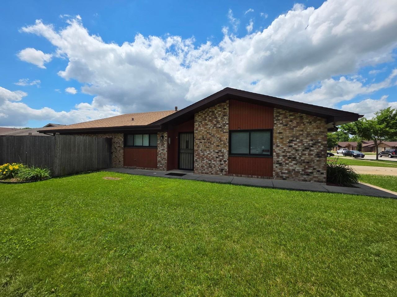 2222 N Bogdan Ln #B - Photo 3 of 11