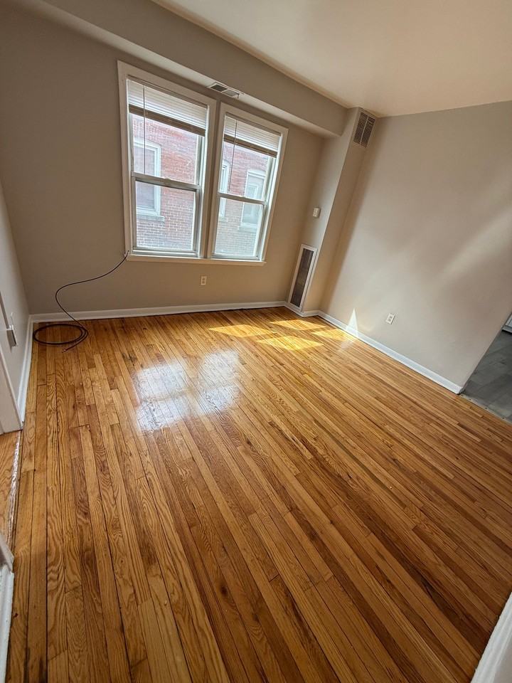 2505 Main St - Photo 3 of 19