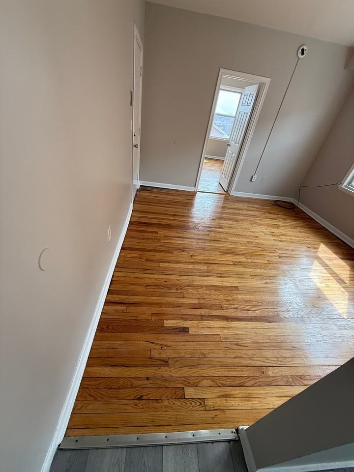 2505 Main St - Photo 4 of 19