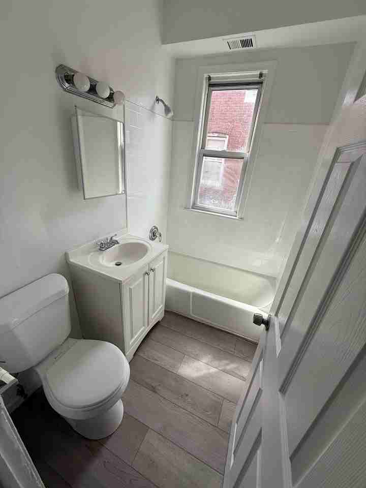 2505 Main St - Photo 7 of 19