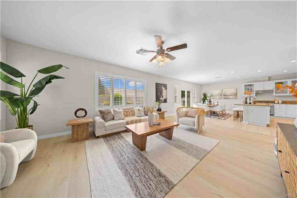1 Meadows Way - Photo 7 of 20
