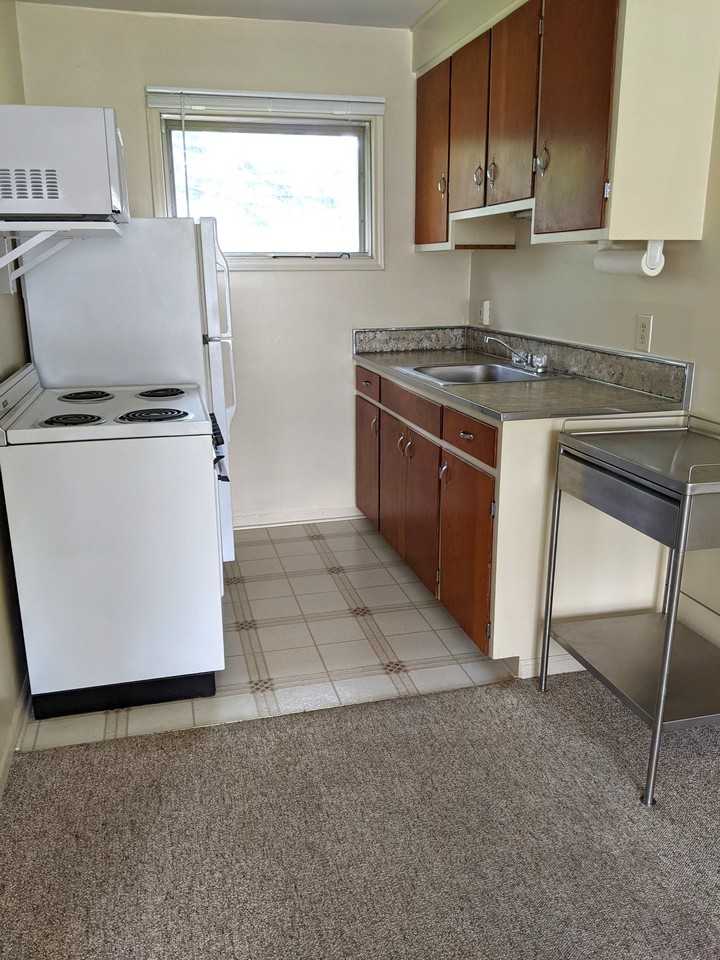 2433 Normandy Rd - Photo 2 of 3