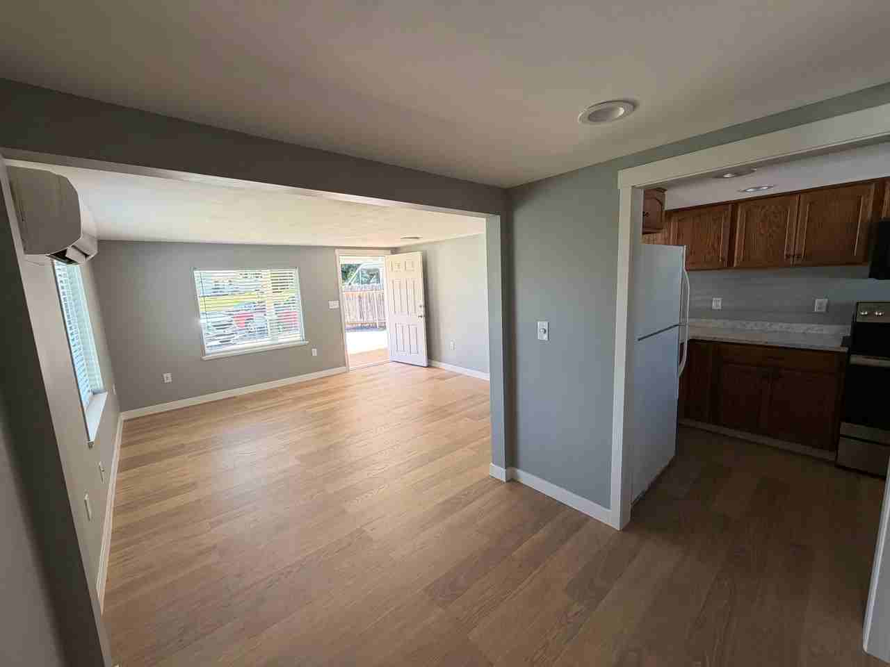 809 Stanton Ave - Photo 6 of 21