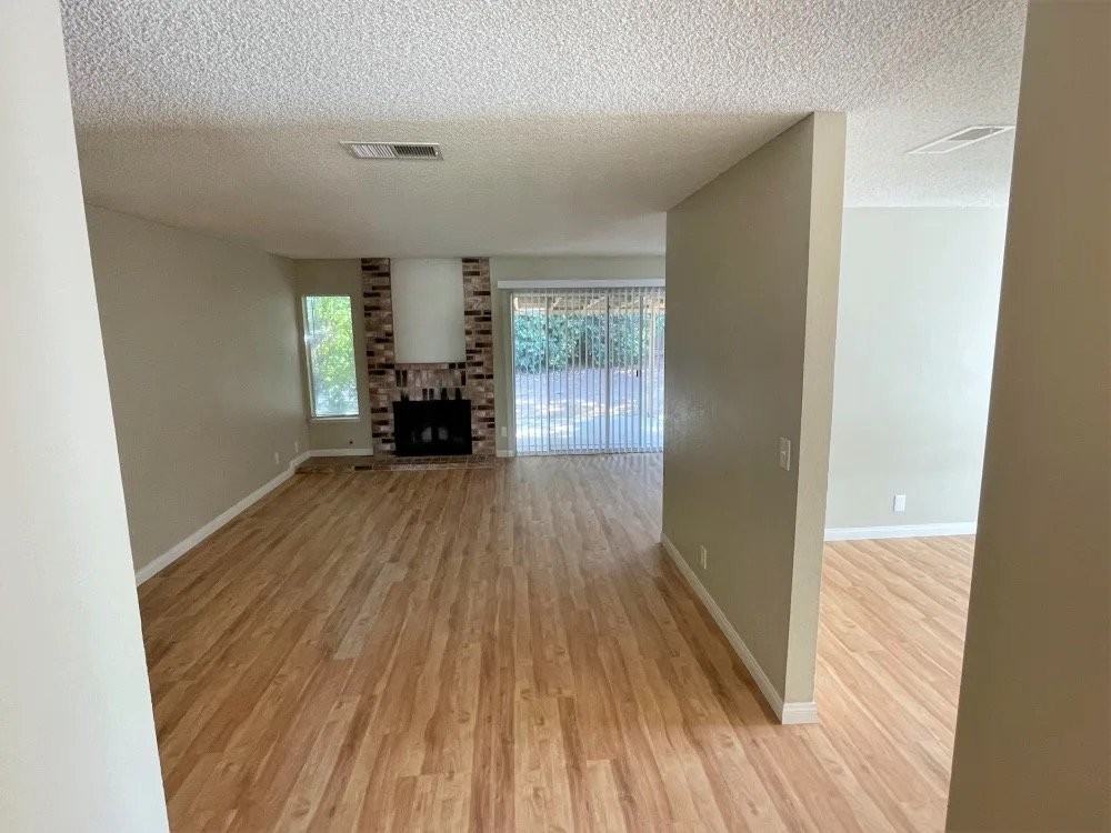 4886 Birkdale Cir - Photo 4 of 8