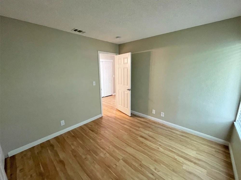 4886 Birkdale Cir - Photo 5 of 8