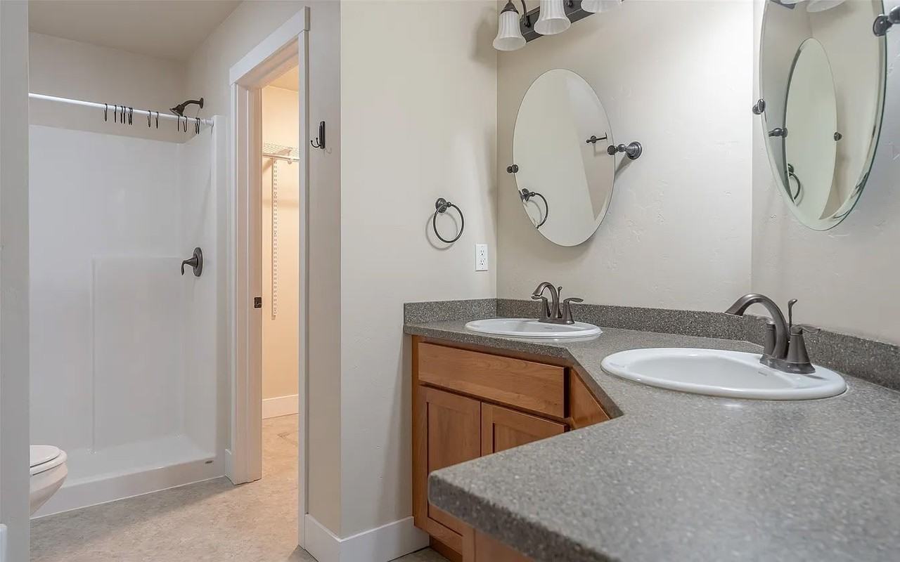 1543 7th Ave W - Photo 3 of 20