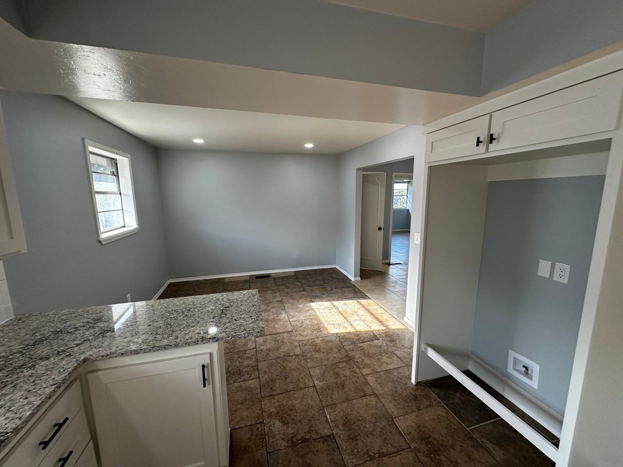 8031 Nw 31st Ter - Photo 5 of 20