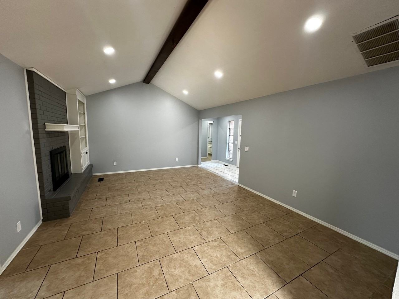 8031 Nw 31st Ter - Photo 6 of 20