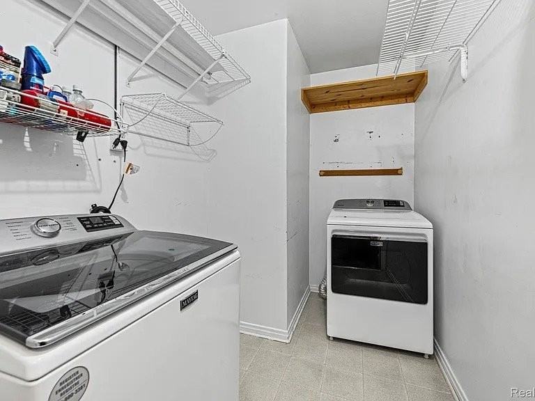 4010 Linwood Ave - Photo 6 of 18