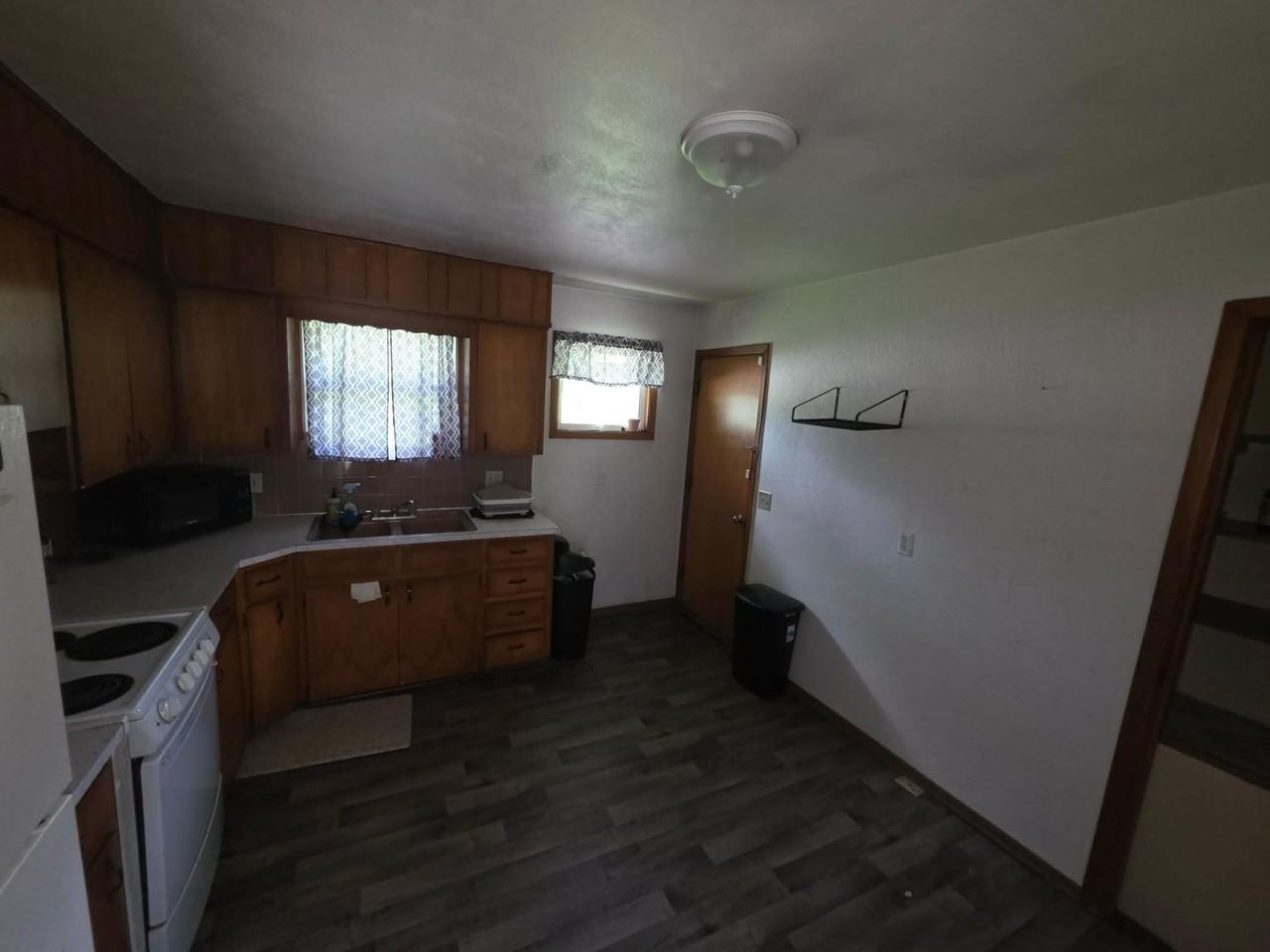 11302 E Putnam St - Photo 5 of 5