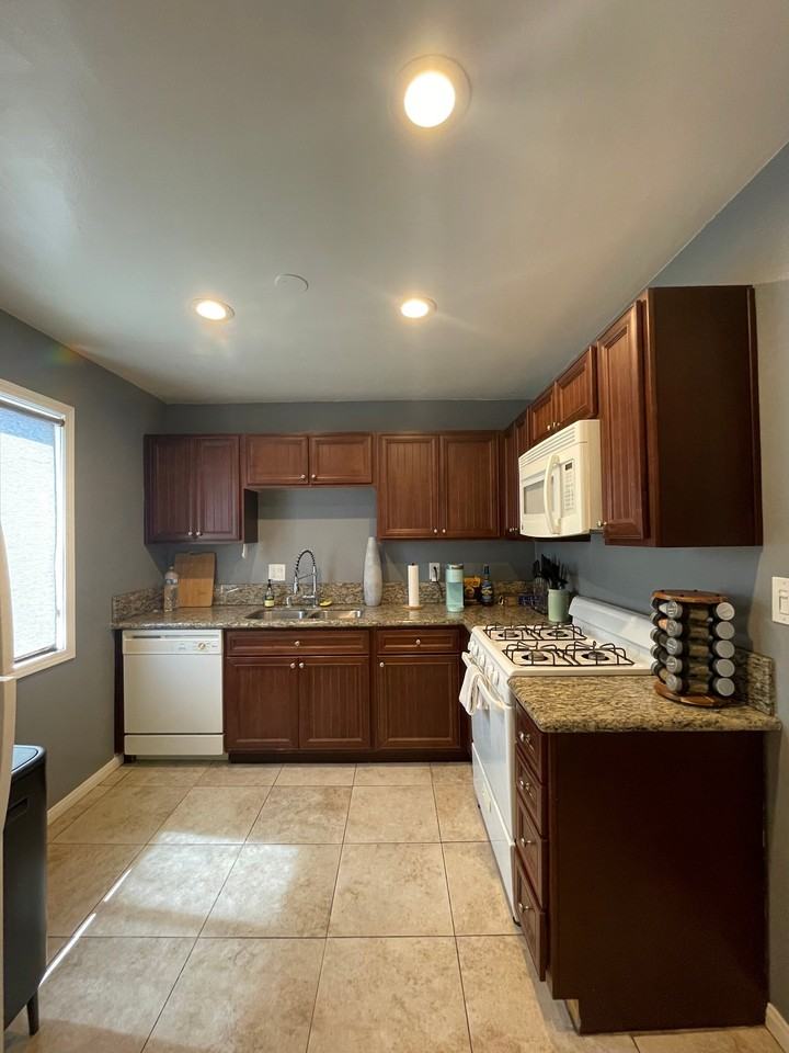 3959 B St - Photo 7 of 17