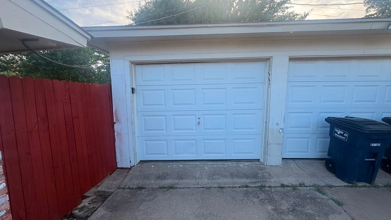 2520 Normont Cir #2520 - Photo 5 of 14