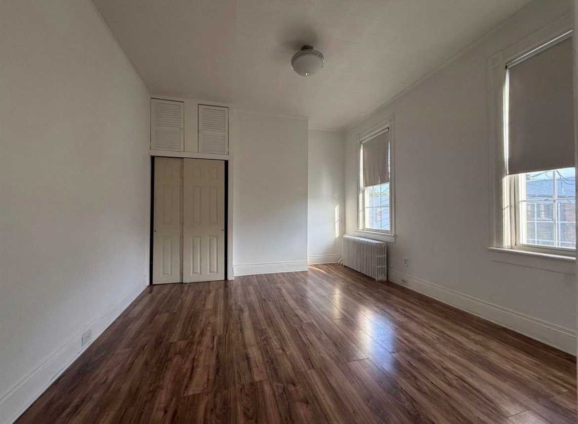 606 59th St #2 - Photo 3 of 9