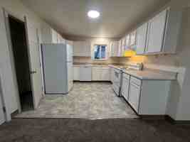 featured image of 749 Fischer Ave #4
