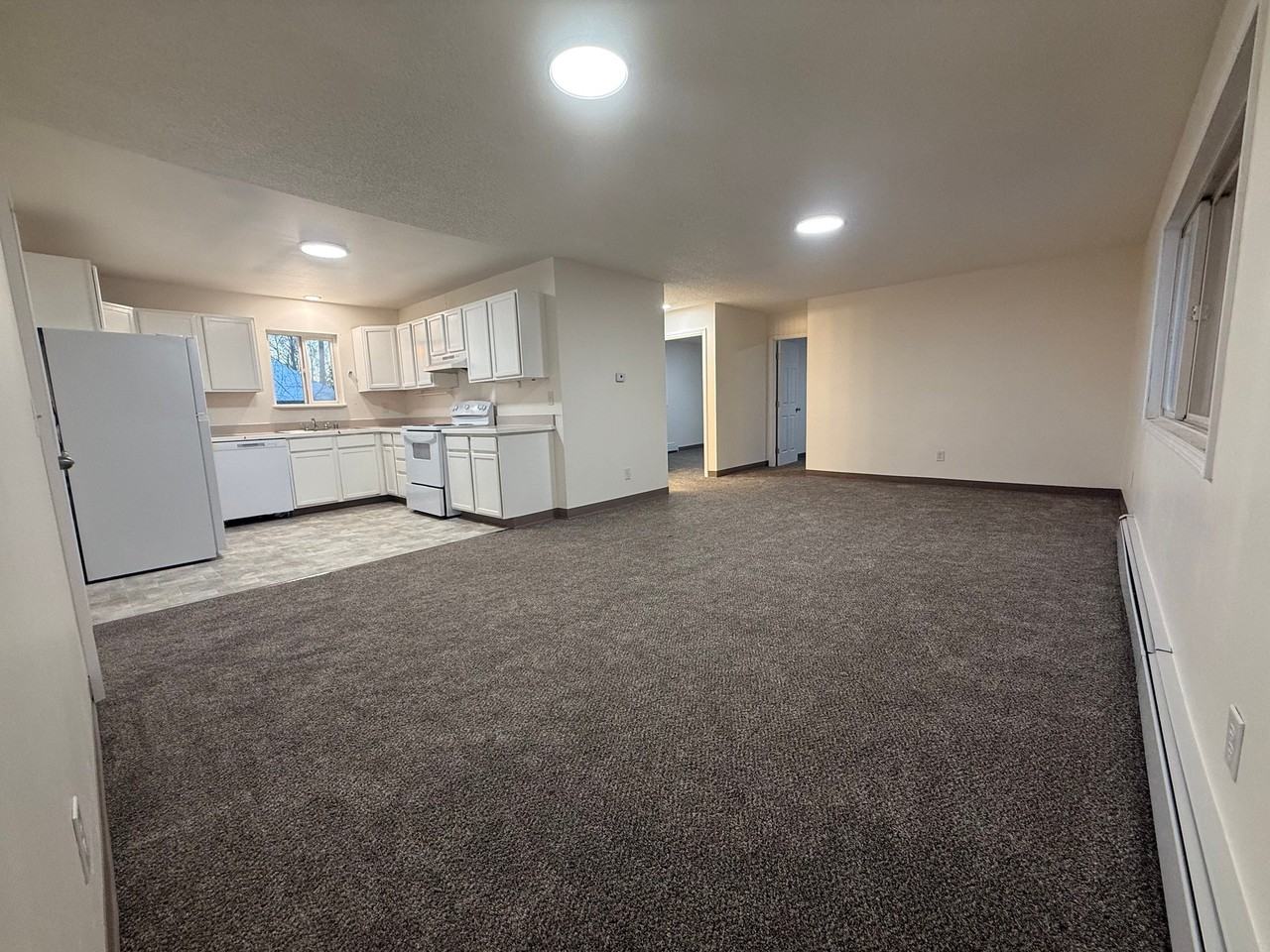 749 Fischer Ave #4 - Photo 2 of 9