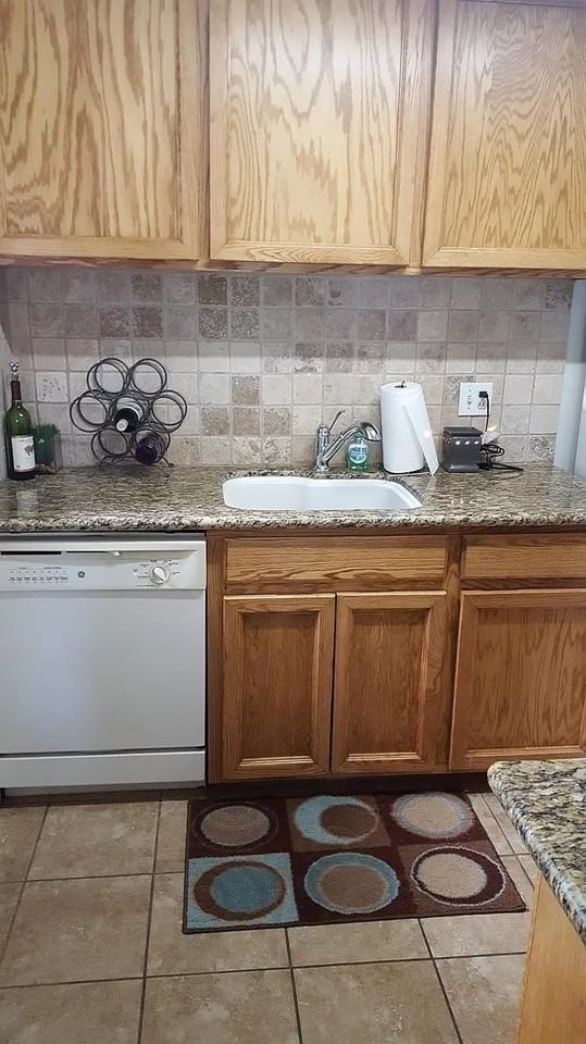 4953 Kenson Dr - Photo 4 of 10