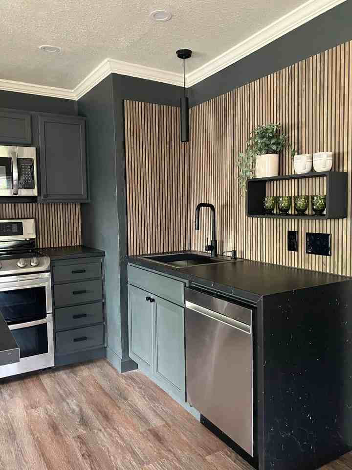1220 1/2 Nw 36th St - Photo 2 of 18