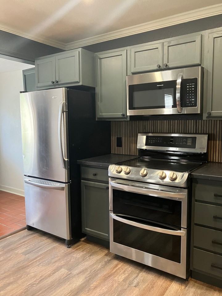 1220 1/2 Nw 36th St - Photo 3 of 18