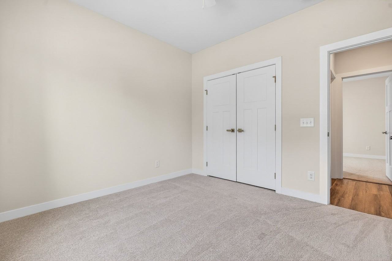 151 Country Oaks Ln - Photo 7 of 17