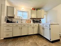 565 Thompson St #A - Photo 1 of 1