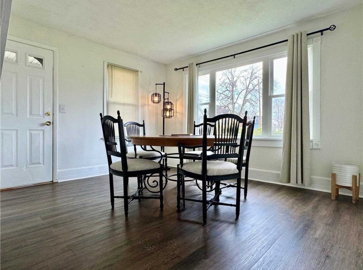 565 Thompson St #A - Photo 4 of 11