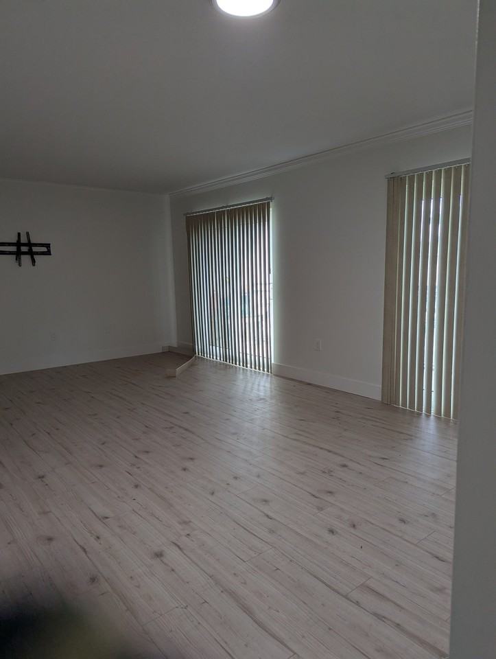 8809 Bay Pointe Dr #A210 - Photo 3 of 8