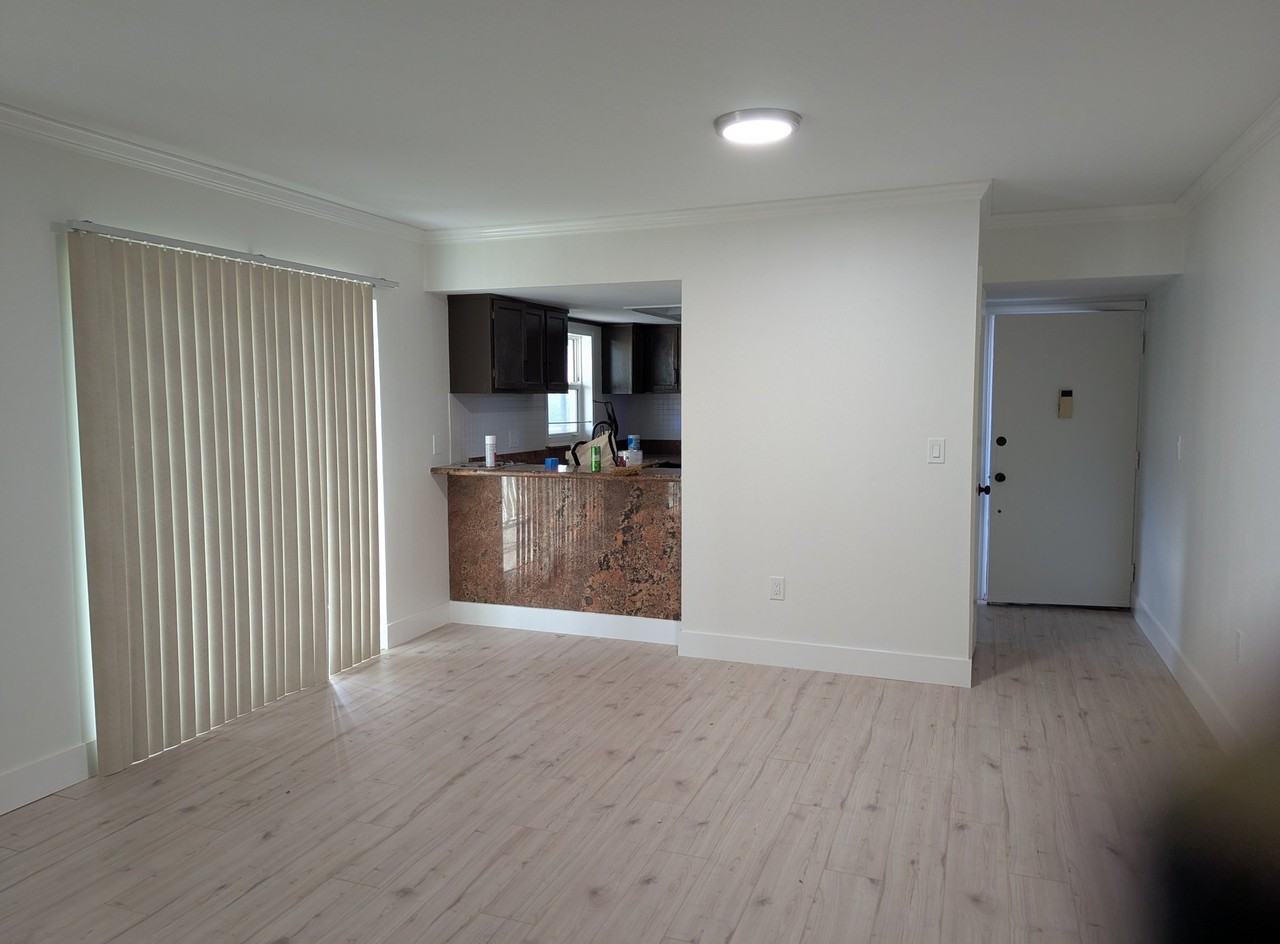 8809 Bay Pointe Dr #A210 - Photo 4 of 8