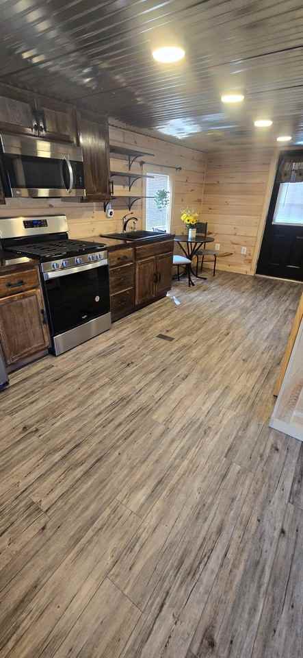 279 Bangor Rd - Photo 2 of 7