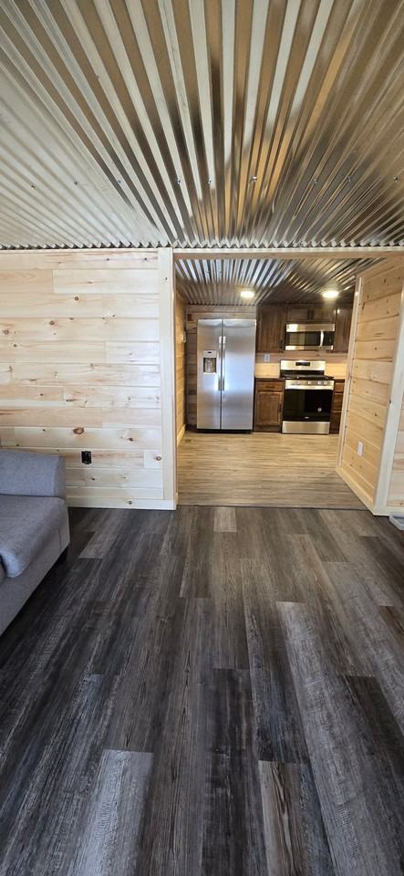 279 Bangor Rd - Photo 3 of 7