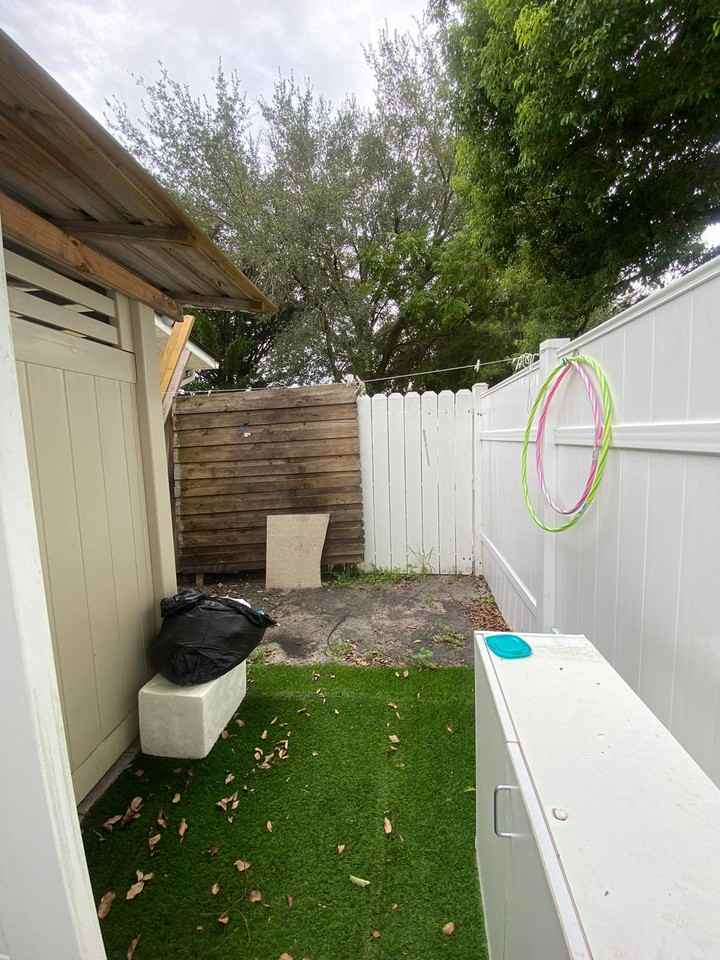 830 Royal Oak Dr - Photo 3 of 11