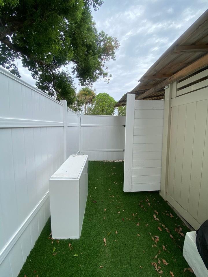 830 Royal Oak Dr - Photo 4 of 11