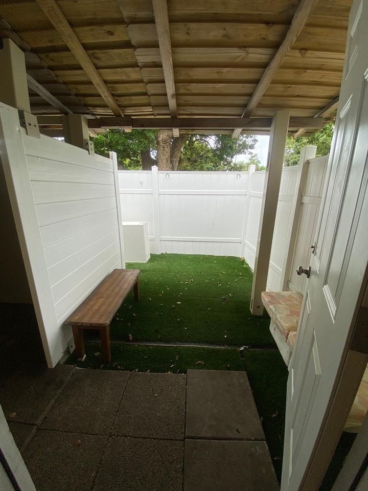 830 Royal Oak Dr - Photo 5 of 11